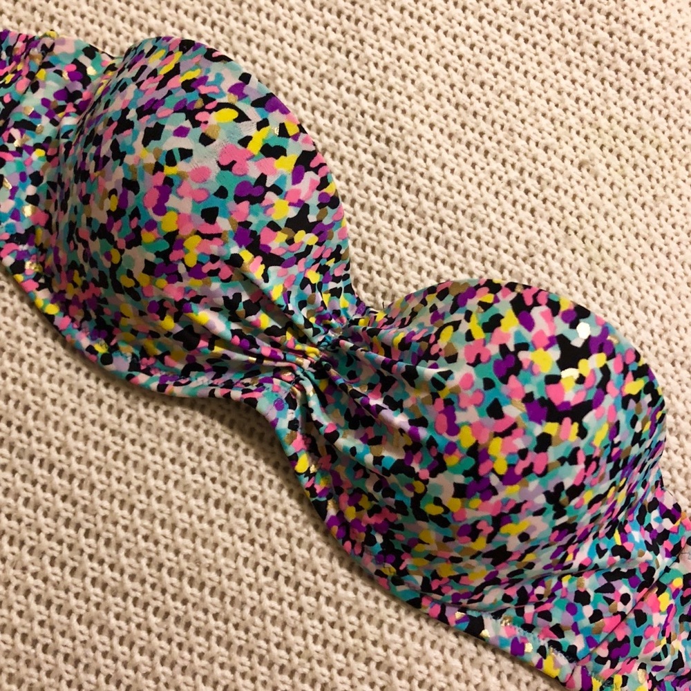 Victoria’s Secret Strapless Bikini Top